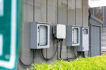 Zastosowanie liczników energii w monitoringu zużycia mediów w firmie